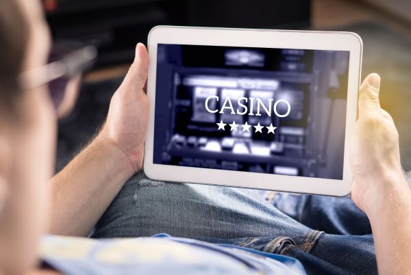 Online gambling betting casino game gamble